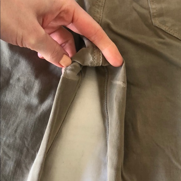 American Eagle Khaki Skinny Jeans - Picture 4 of 4